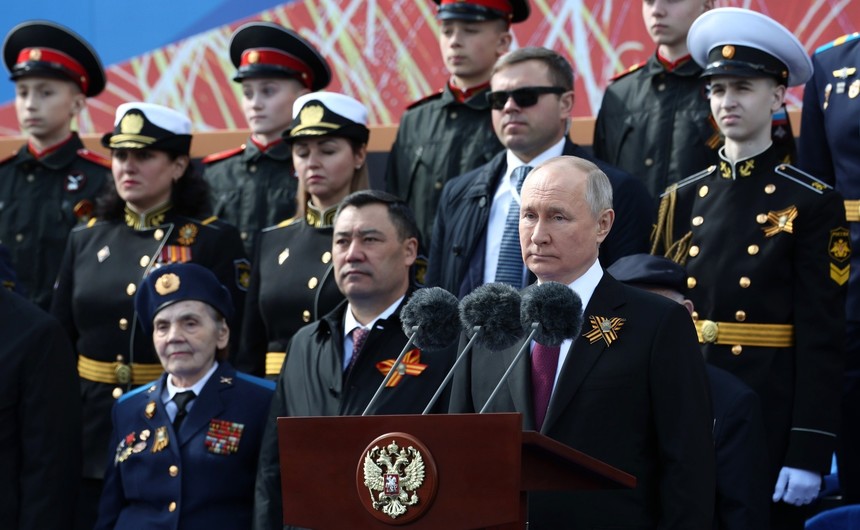 (VIDEO) Putin prezent la Parada din Piața Roșie