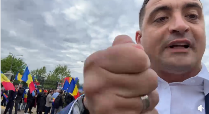 George Simion: Mai bine să trecem să alegem un rege