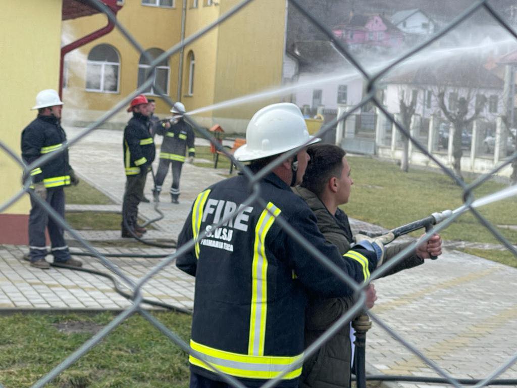Incendiu de la un sicriu cu AC