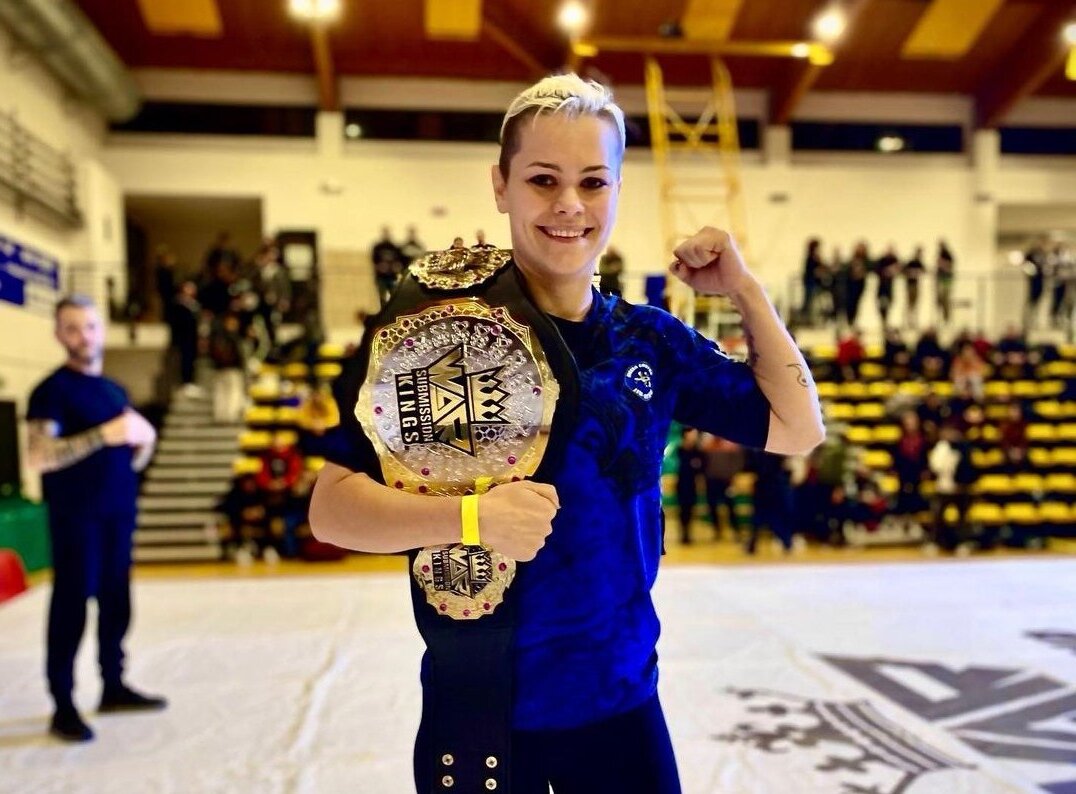 O româncă a învins cancerul, apoi a câștigat două lupte sportive