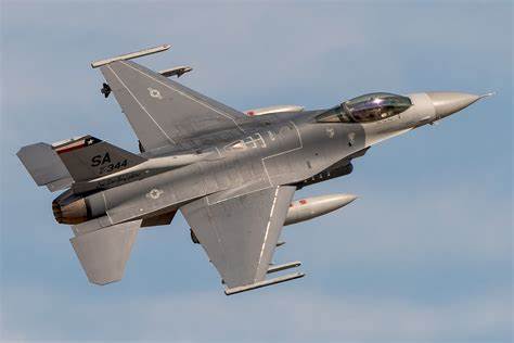 Promisiunea lui Zelenski privitoare la avioanele F16