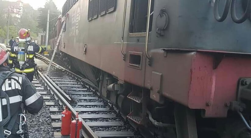 Dâmbovița: Arde locomotiva unui tren de marfă