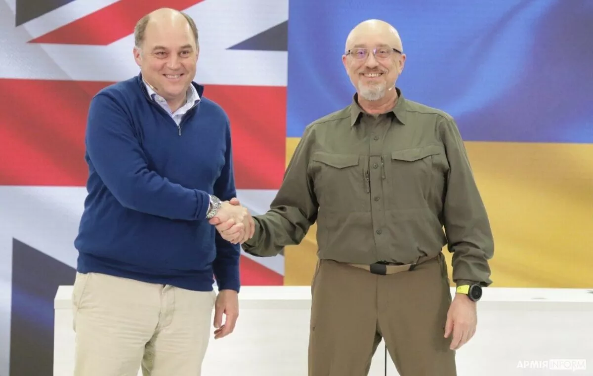 Ministrul britanic al Apărării, vizită surpriză la Kiev