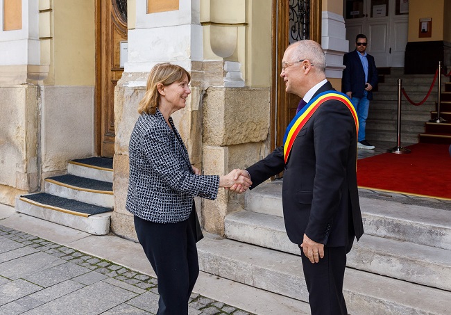Ambasadoarea americană, din nou la Cluj
