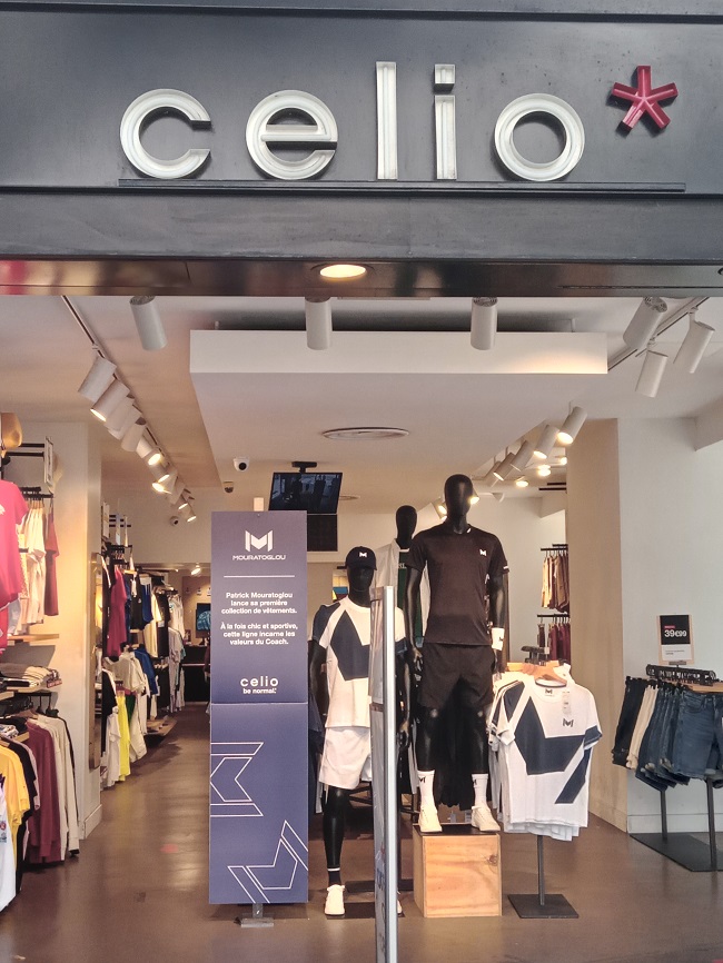 Colecție de haine 100% tenis MOURATOGLOU