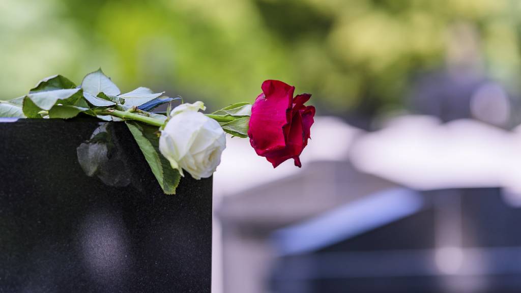 O femeie a murit după 22 de ani de comă