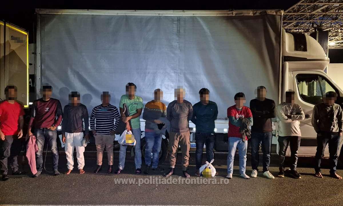 Aproape 70 de străini, depistați ascunși la Nădlac