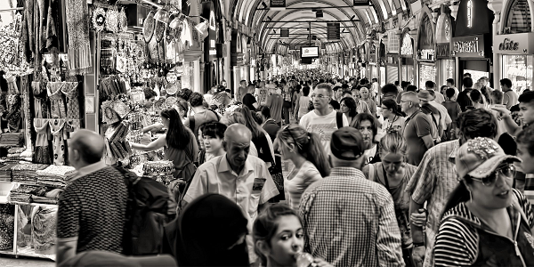 SF Politic – Simion bate câmpii, Biden-i împiedicat, Johannis…