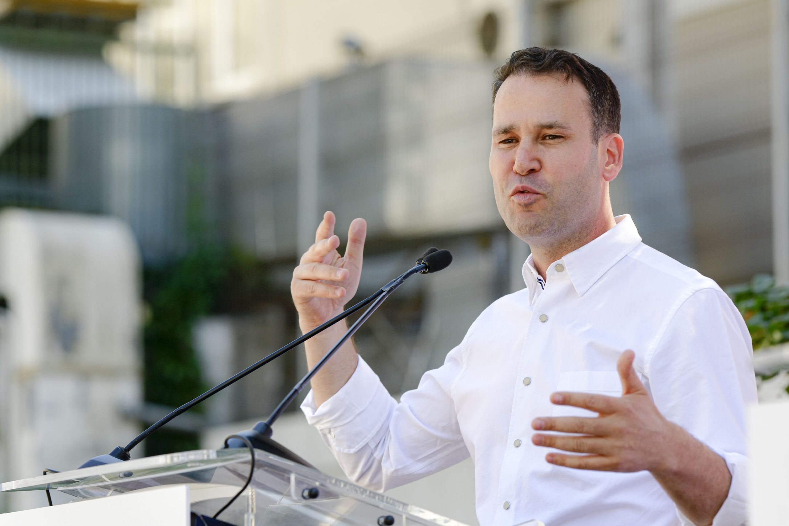 Negoiță anunță când mută sediul Primăriei Sectorului 3