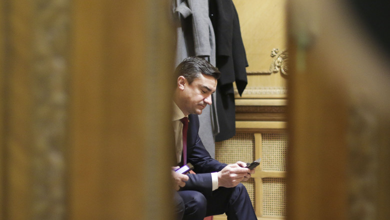 Chirica ar fi trebuit să fie la summit, dar a ajuns la sediul DIICOT Iași