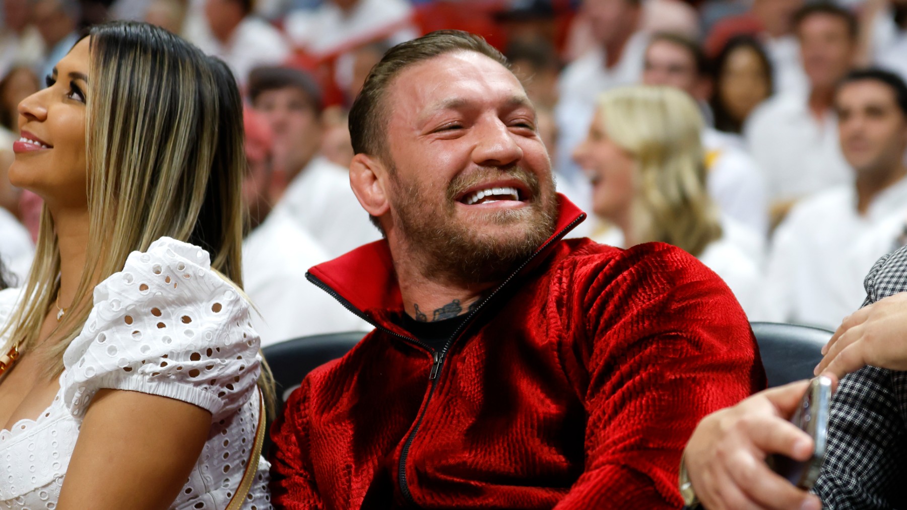 Conor McGregor, acuzat că a violat o femeie la un meci NBA. Reacție