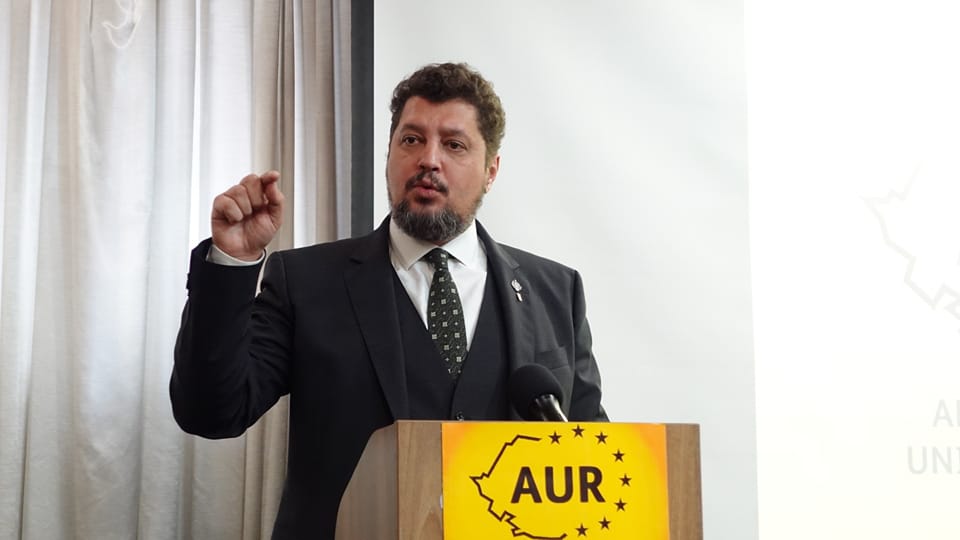 AUR contrazice sondajele: „Suntem în jur de 30%”