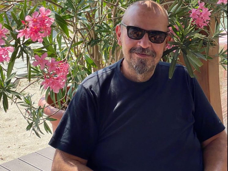 Piedone, cu un picior în primărie