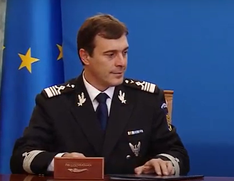 General de flotilă, urmărit penal