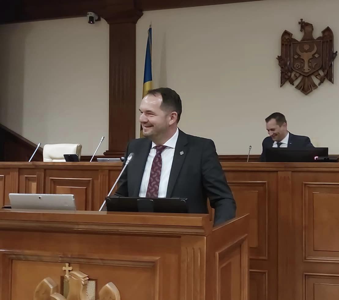 USR mai pierde un parlamentar