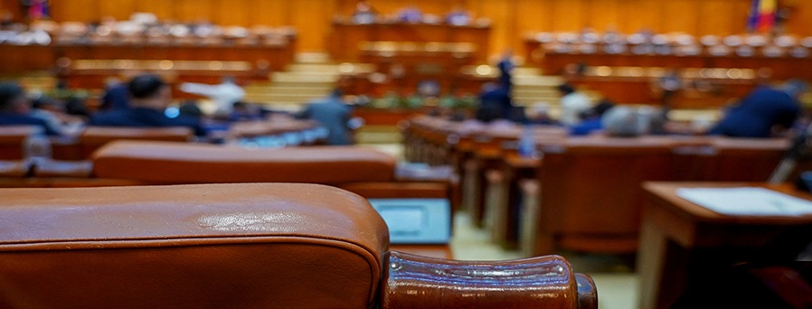 Excepții pentru speciali: Afectează „căţeii şi nu dulăii”