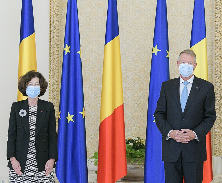 Ambasadoarea Franței, decorată de Klaus Iohannis