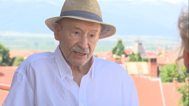 Victor Rebengiuc, între teatru și Marcel Ciolacu