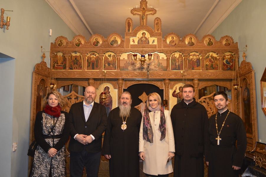 Gabriela Firea a intrat și în gura Bisericii