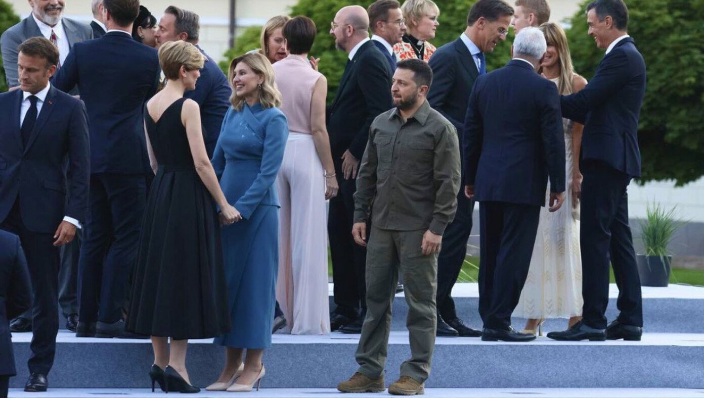 SIC TRANSIT GLORIA MUNDI (Așa trece gloria lumiiI)