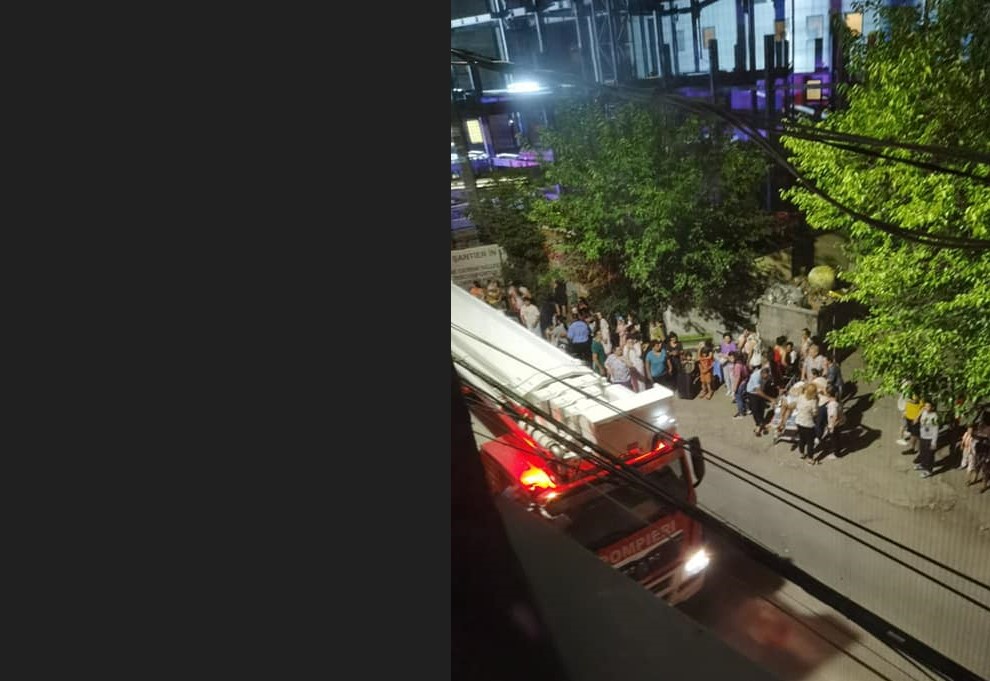 Incendiu violent la un spital de copii. Premierul anunță decizii în miez de noapte