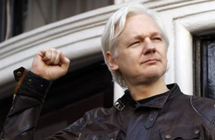 Sfârşitul chinului lui Julian Assange. Reacţii