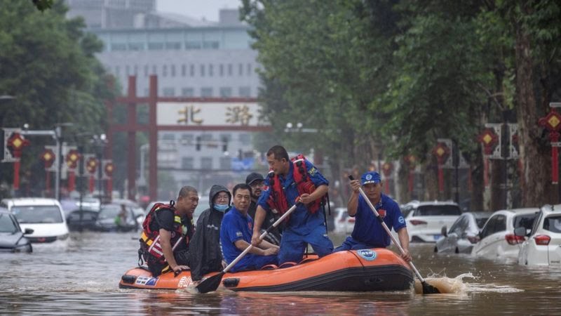 Record de precipitații în China: Bilanț dramatic
