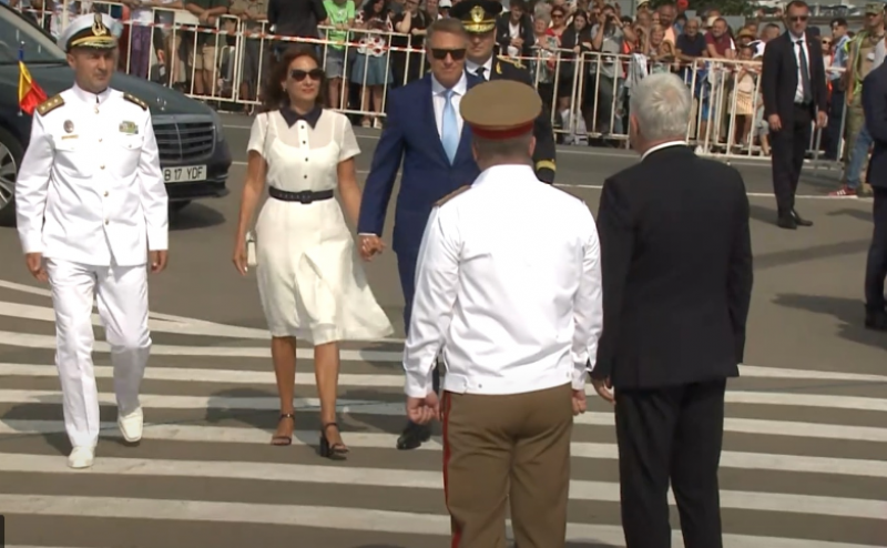 Cu personalitate stilistică la control! Ce-i lipsește Primei Doamne?