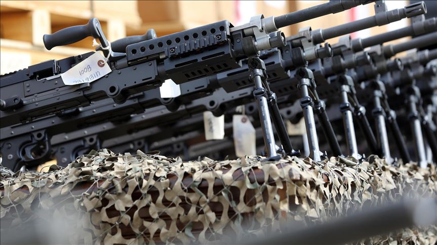 Rusia curtează cumpărători de arme din întreaga lume
