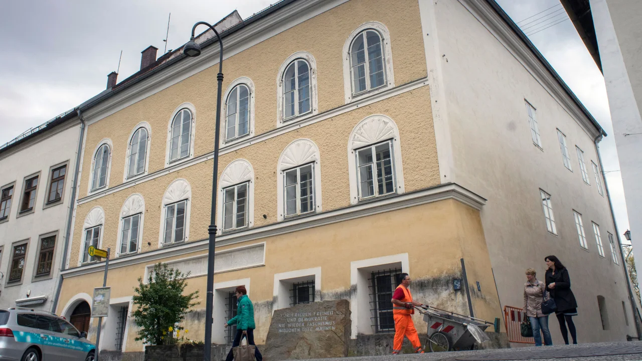 Reamenajare controversată a casei în care s-a născut Hitler