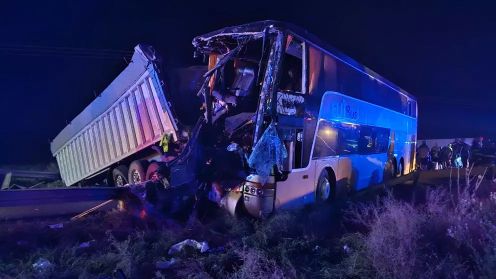 Grav accident la Brăila. Nu a văzut la timp remorca