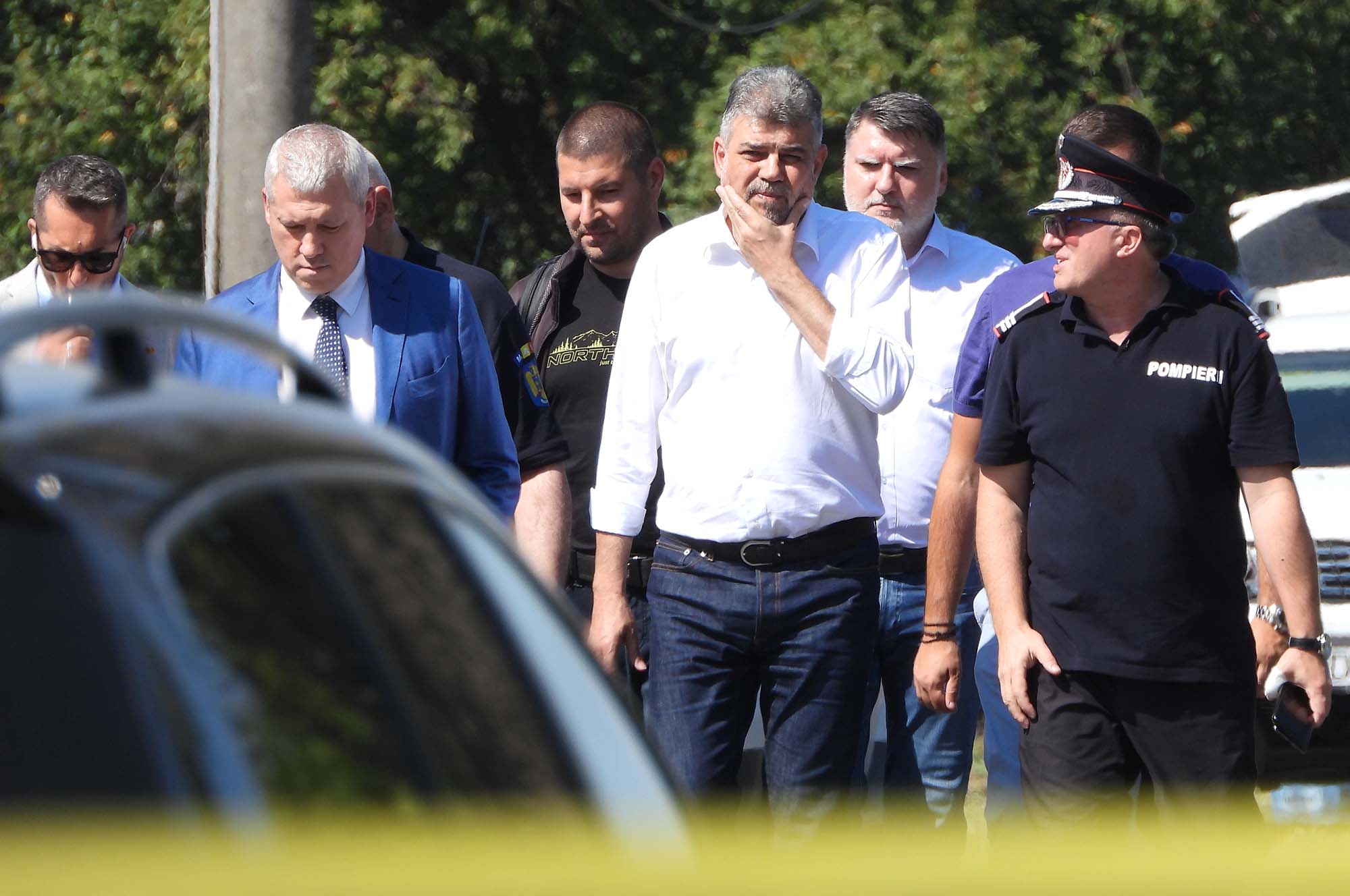 (GALERIE FOTO) Premierul ”o să-i știe” pe fiii primarilor. Va lua la verificat toate stațiile GLP