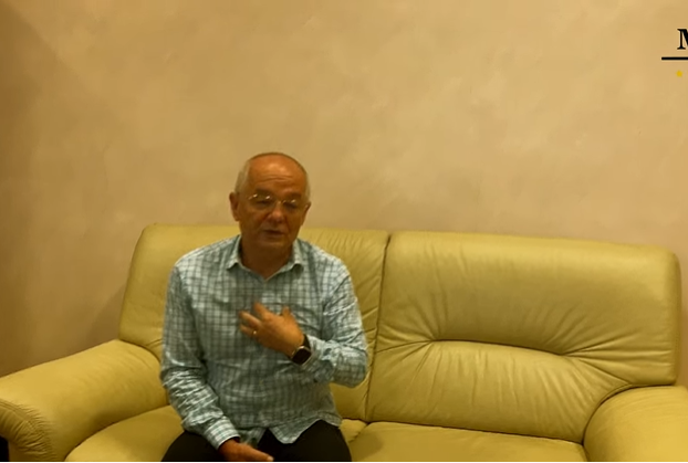 Putoarea din Cluj-Napoca! Enervați, doi activiști s-au dus peste Boc în birou