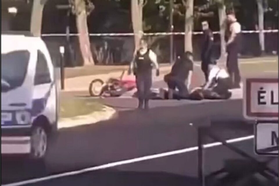 Poliția franceză a comis-o din nou: Guvernul face apel la calm (VIDEO)