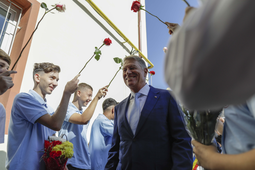 Ce o fi în capul lui Iohannis?