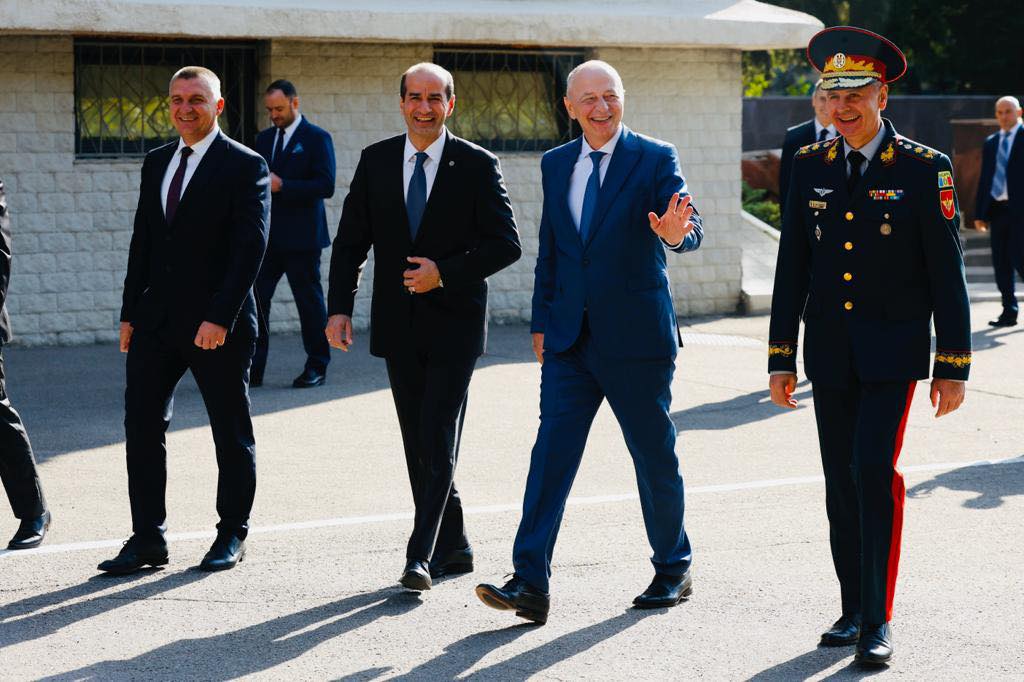 Geoană: Ucraina face o treabă atât de bună