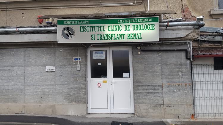 Personalul Institutului de Transplant Renal amenință cu demisii în bloc