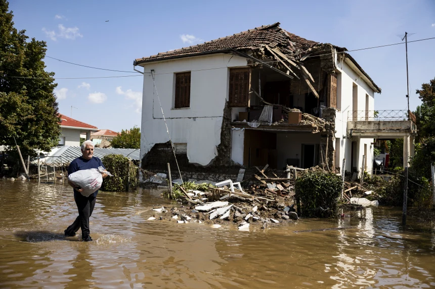 Elias lovește Grecia: Avertizare și pentru români