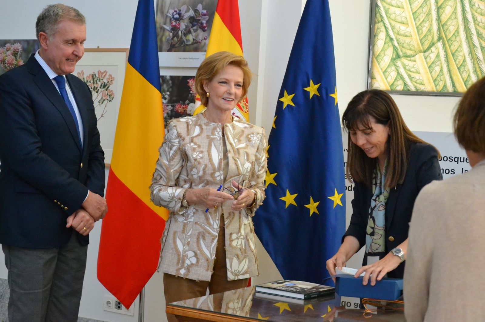 Lobby. Floarea națională a României, la Grădina Botanică Regală din Madrid