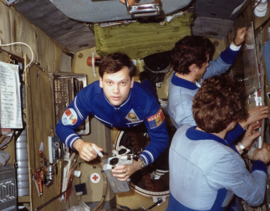 „Dacă-l vedeți azi pe Prunariu să-i strângeți-i mâna“