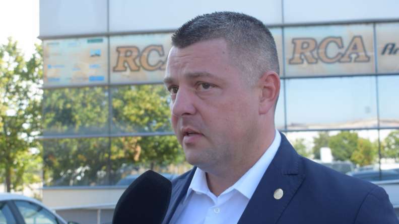 Ginerele denunțătorului: „Buzatu e pentru mine ca un tată”