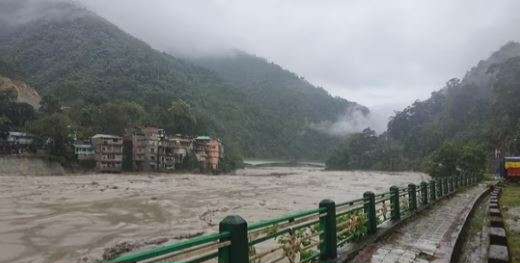 Viituri catastrofale: 23 de soldaţi sunt daţi dispăruţi
