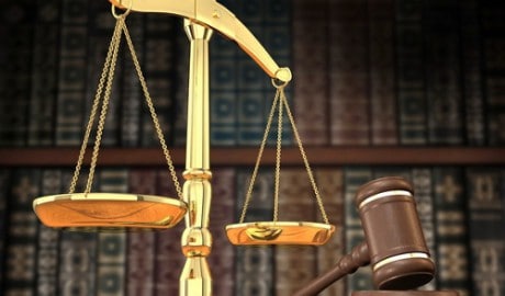 Când justiția ezită, legea decade