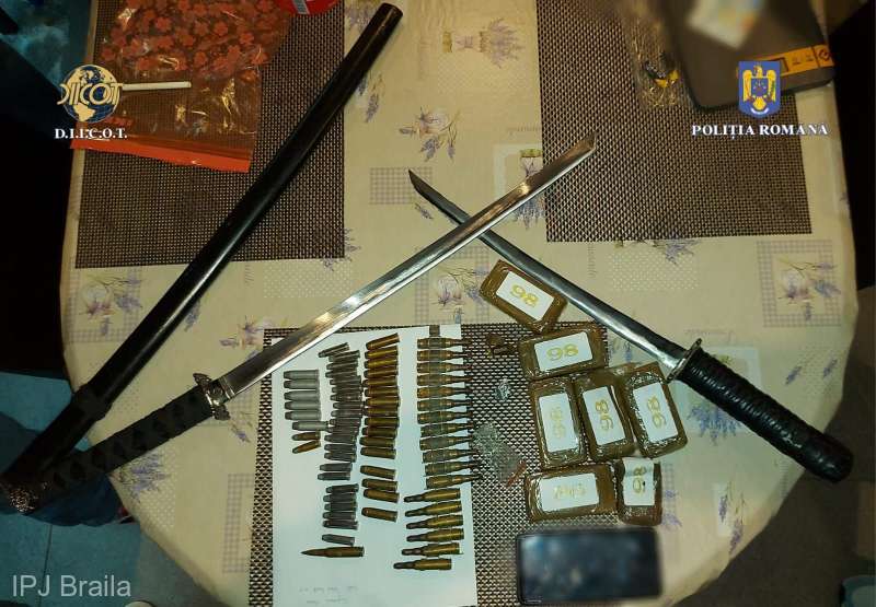 Traficant de droguri înarmat până-n dinți