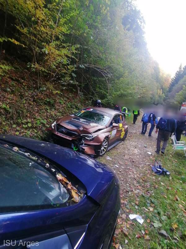 Tragedie la o competiție auto