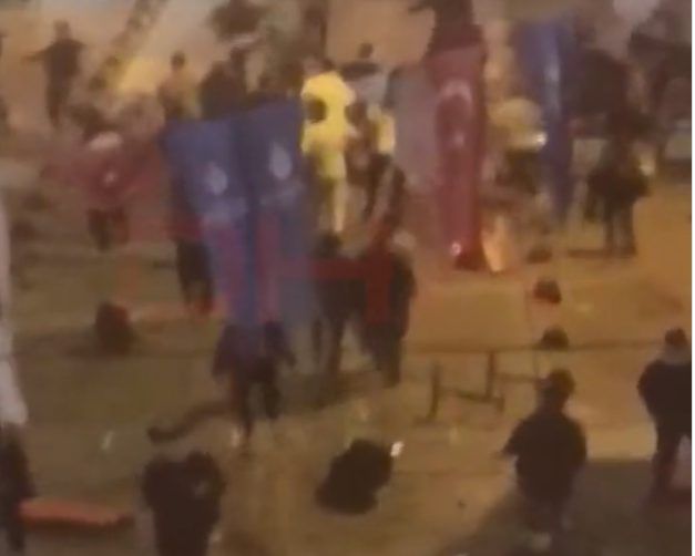 (VIDEO) Bătălia de Ia Istanbul: S-au încăierat nemții și turcii