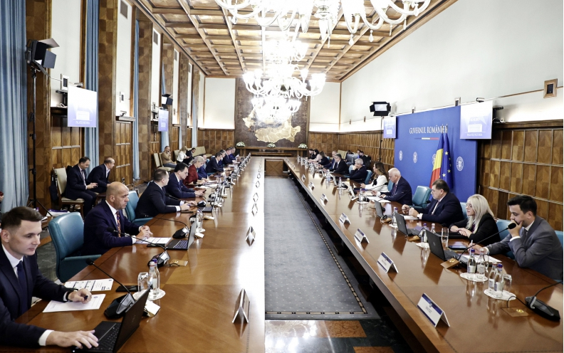 Austeritatea de sărbători: Tăierea cheltuielilor, pe masa Guvernului