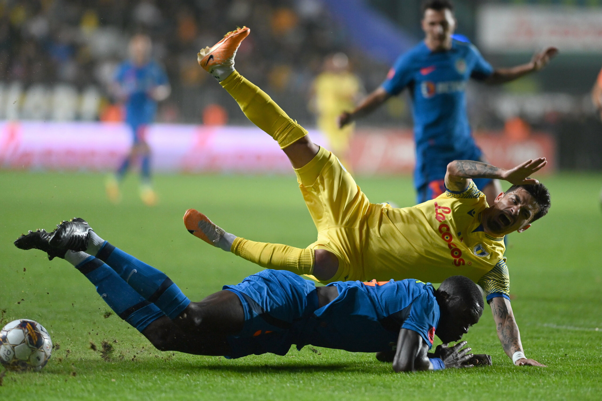 Becali și-a mitraliat jucătorii după Petrolul – FCSB 2-2