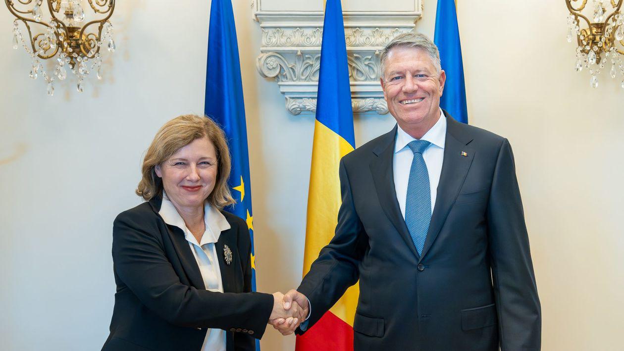 Schengen în regres, Iohannis prinde avânt. „Am avut o discuţie excelentă cu Vera Jourova”