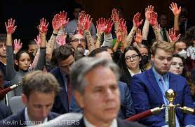 Au ridicat mâinile în tăcere… Manifestații pro-Palestina în Congresul SUA